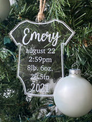 Custom Acrylic New Baby Details Christmas Ornament, featuring personalized details like baby’s name, birthdate, and weight. A unique keepsake to celebrate a newborn’s first Christmas, this ornament adds a special touch to holiday decor. Perfect as a thoughtful gift for new parents or a family keepsake."