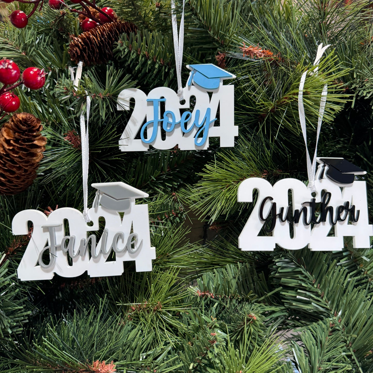 Personalized Class of 2024 or 2025 Graduation Ornament. Christmas Ornament.